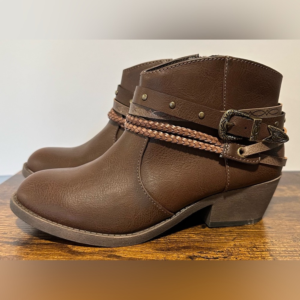 Pop Womens Brown Santiago Block Heel Booties NWT Various Sizes